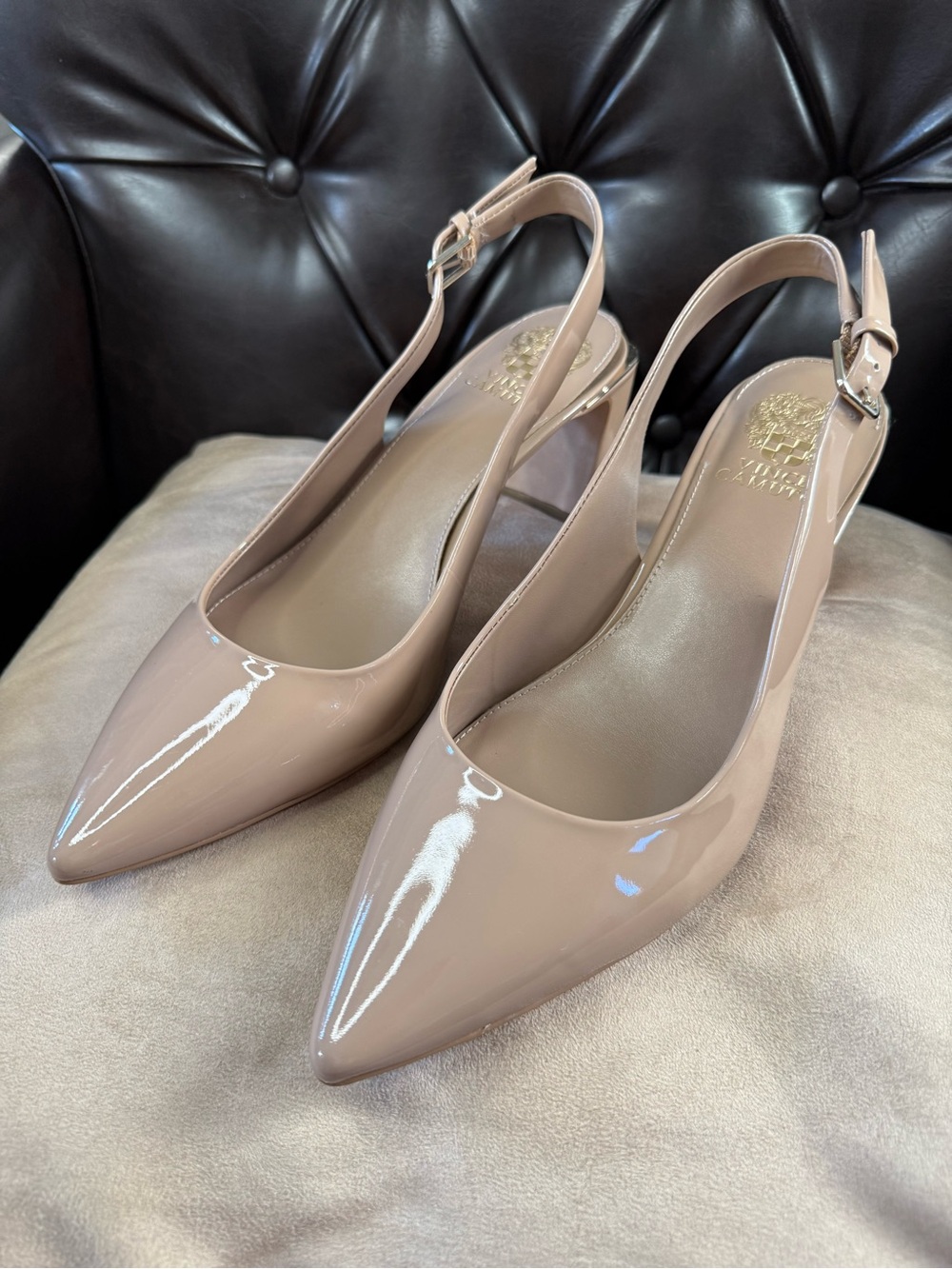 VINCE CAMUTO PATENT LEATHER TAUPE HAMDEN BUCKLE SLINGBACK PUMP - Size 11